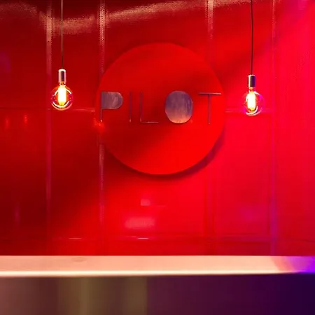 Pilot Design & Bar * Порту